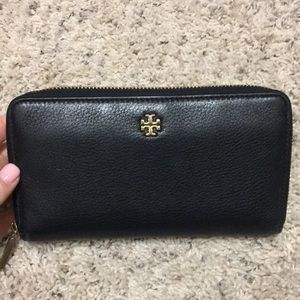 Tory Burch black wallet